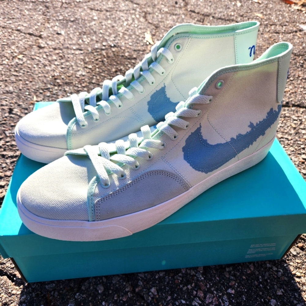 Nike SB Blazer Court Mid, Size 14, White & Blue